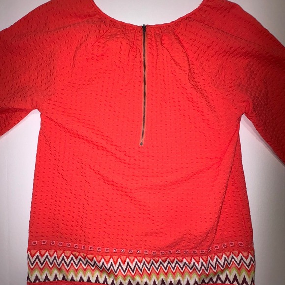 Esley Womens Red Textured Zipper Back Neck Embroidered Zigzag Hem Top Size S - Picture 5 of 7